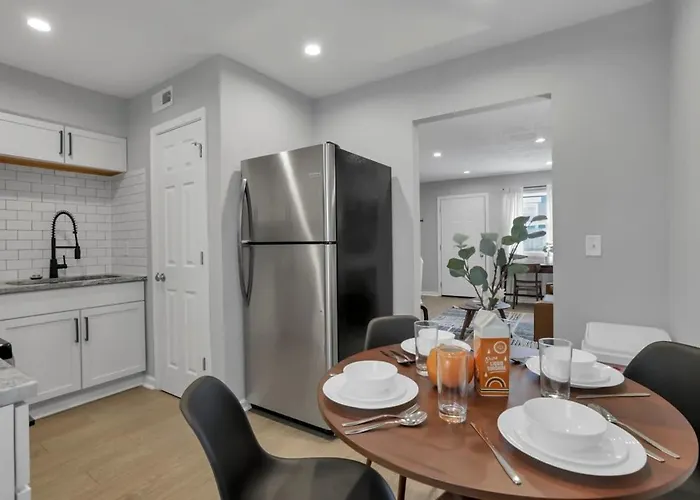 The Schumacher Townhouse - 2 Br