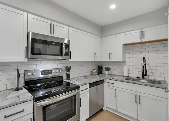 The Schumacher Townhouse - 2 Br Columbus