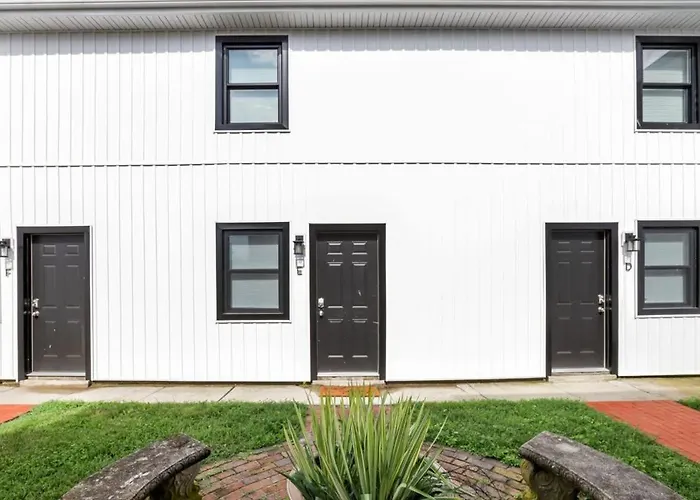 The Schumacher Townhouse - 2 Br Apartamento