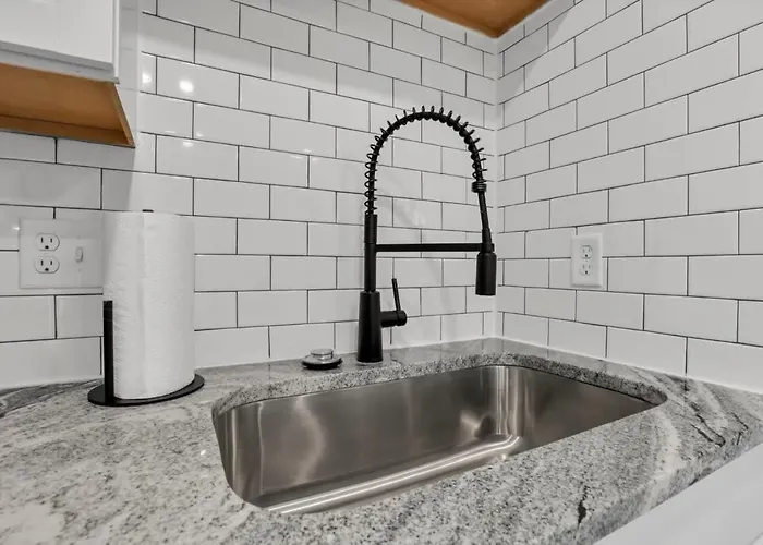 The Schumacher Townhouse - 2 Br