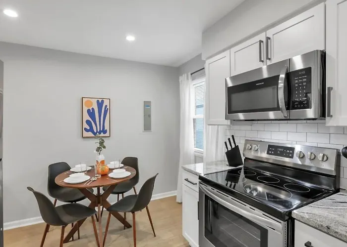 The Schumacher Townhouse - 2 Br Columbus
